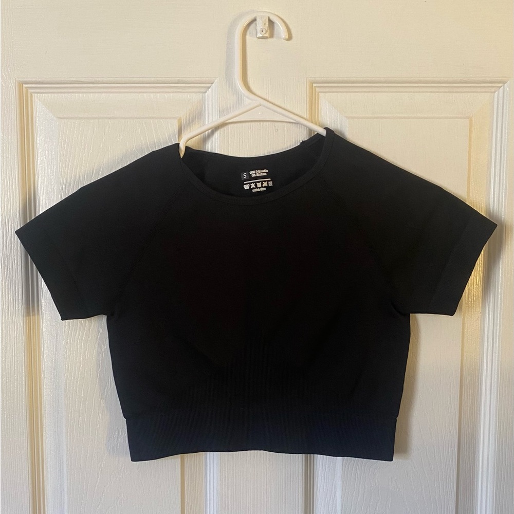 NWOT Shein XS Athletic Crop Top Black